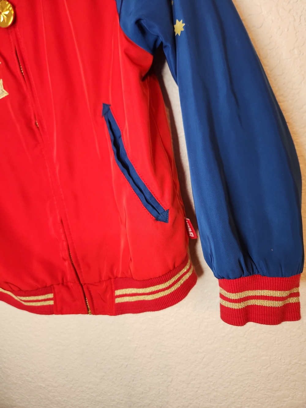 Captain Marvel Disney Comics Jacket Girls Full Zip Logo Red Blue Y2k size 5 6 - Picture 5 of 16